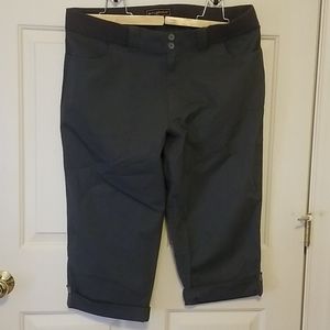 Women's Capris, NWOT.
